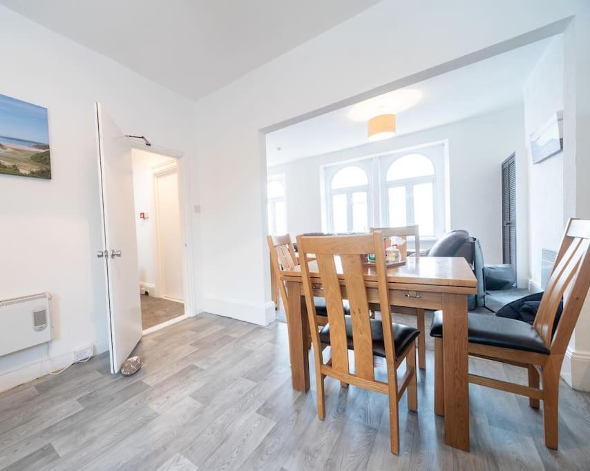 Mumbles View - Free Parking Oystermouth Exterior foto